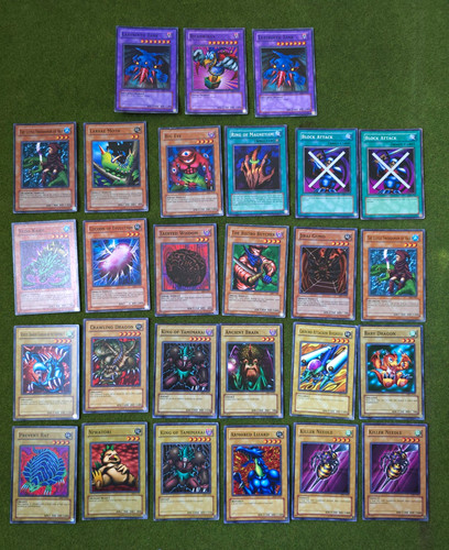 Large lot of 27 - yu-gi-oh!,