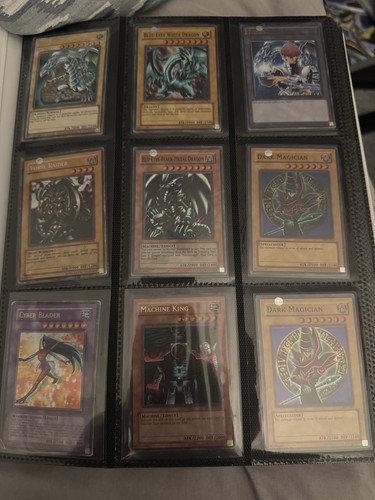 Binder collection - yu-gi-oh,