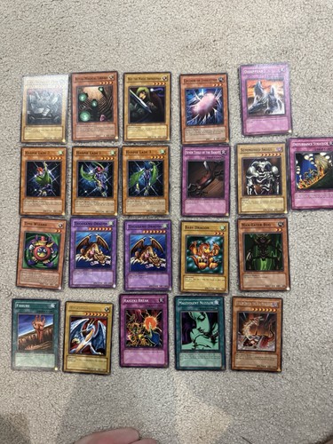 Vintage bulk lot - yu-gi-oh!,